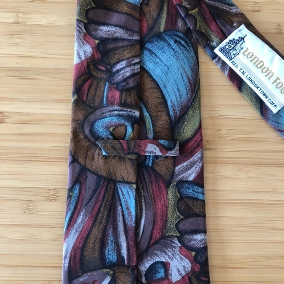 London Fog Tie In Retro Multicolored Pattern! - Picture 3 of 7